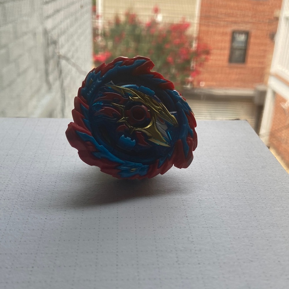 Beyblade burst surge speed storm mirage Helios h6